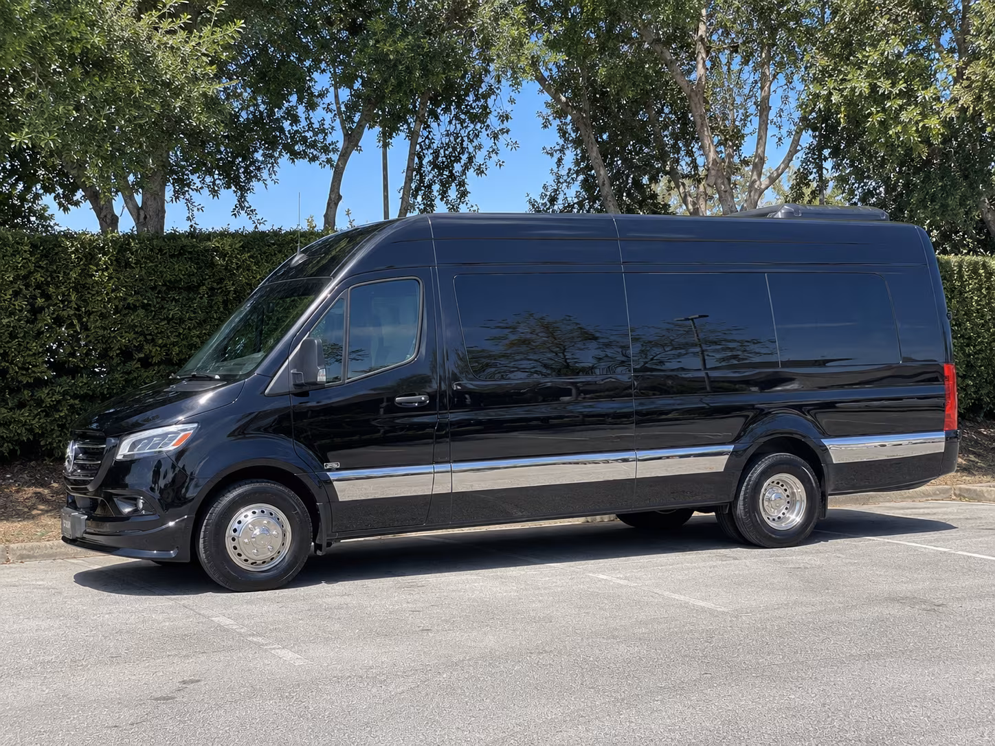 20 passenger sprinter van