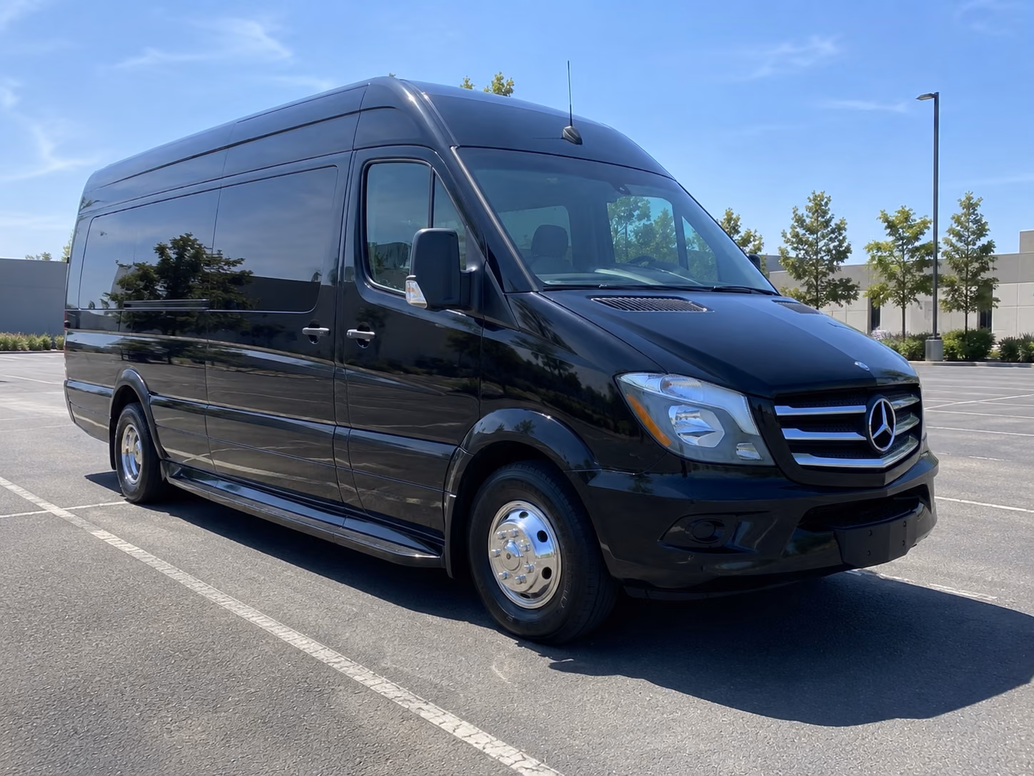 find the perfect transportation for your next airport transfer 4