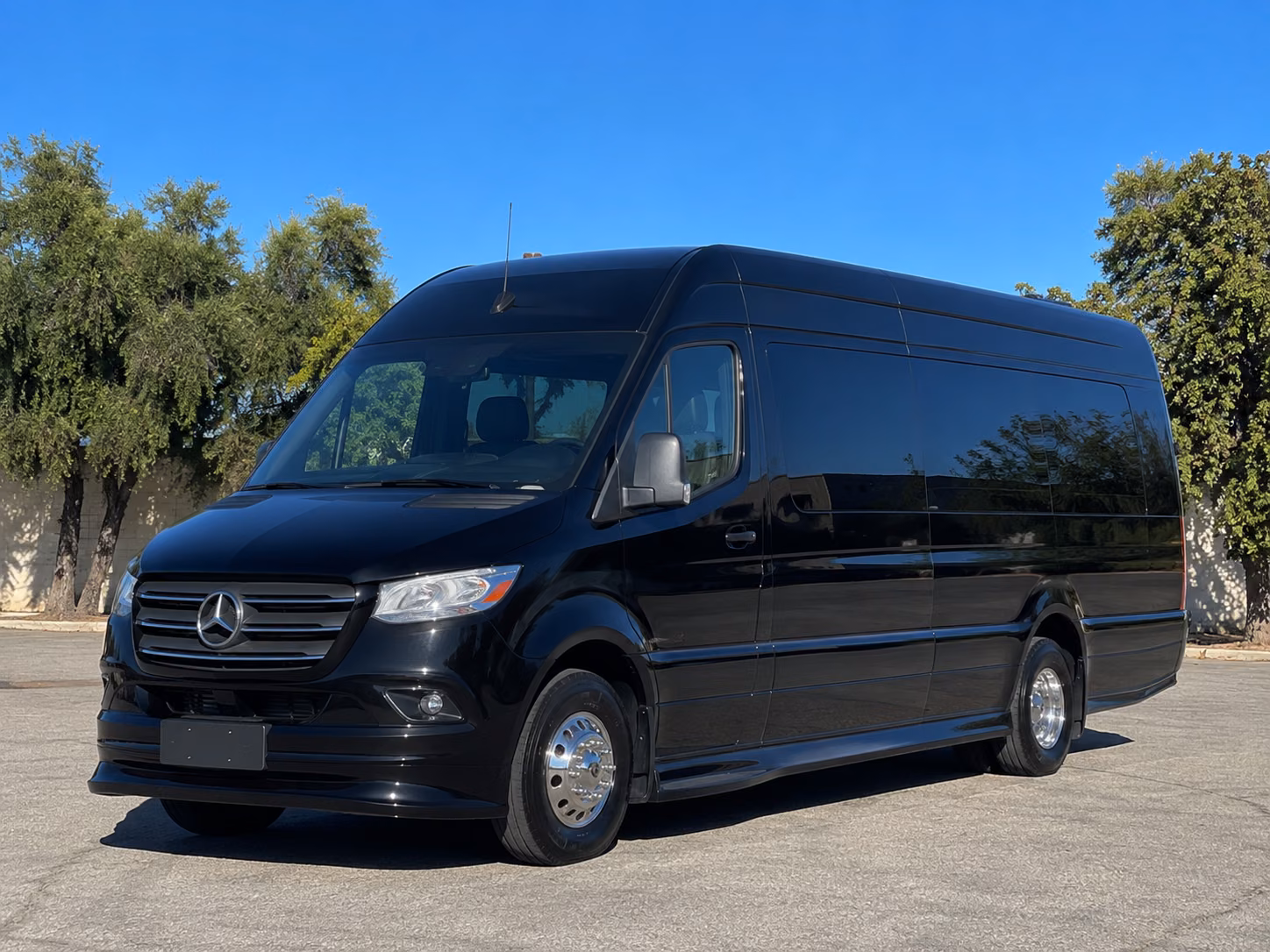 find the perfect transportation for your next corporate event 1