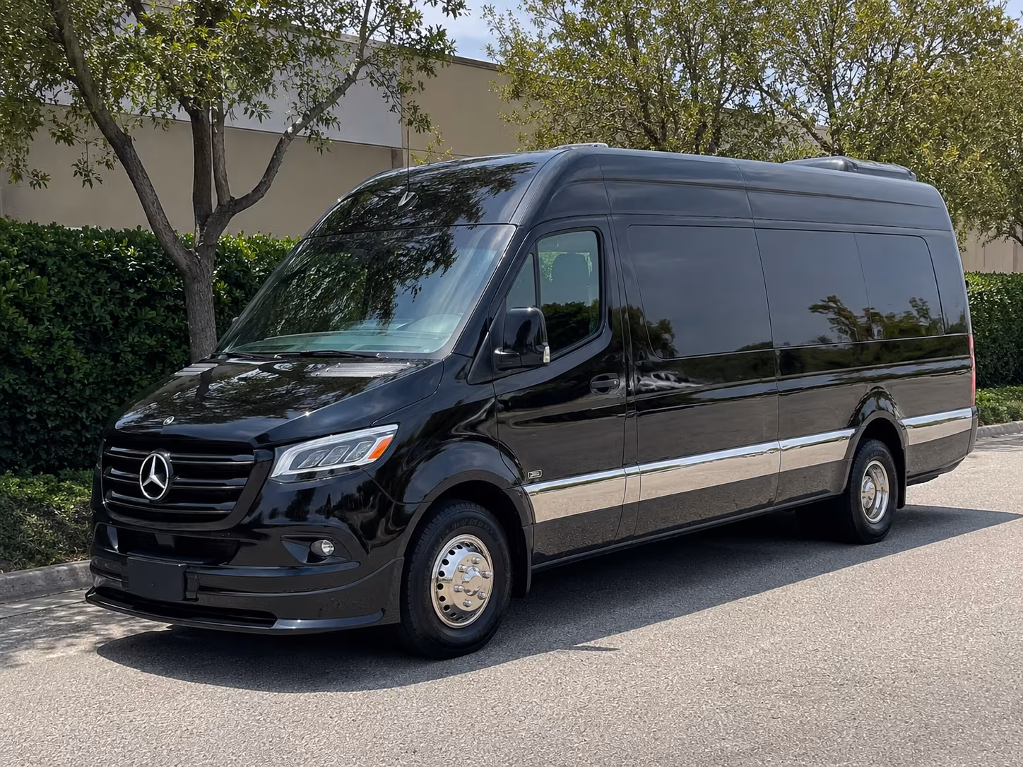 find the perfect transportation for your next corporate event 4